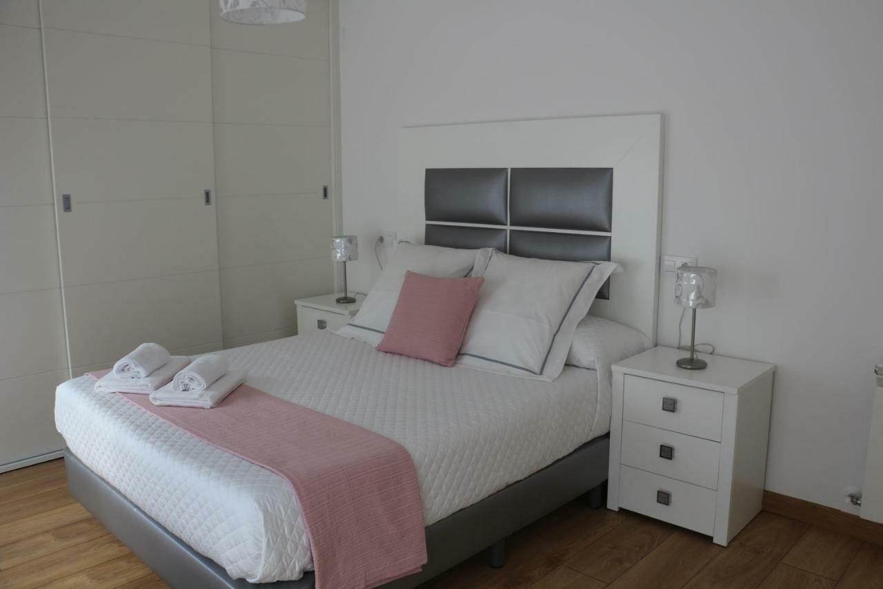 Apartamentos Homelife Roca Tarpeya Толедо Екстериор снимка